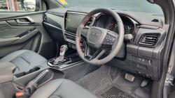 2025 Isuzu
D-MAX X-TERRAIN