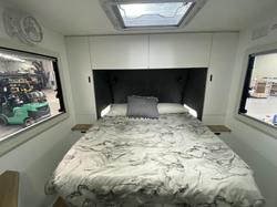 2024 Retreat Daydream 194B Bunks