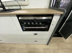 2024 Retreat Daydream 194B Bunks