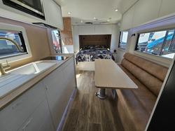 2024 Retreat Daydream 219Bse