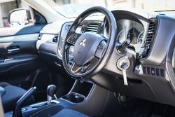 2015 MITSUBISHI OUTLANDER LS (4x4)