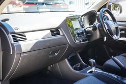 2015 MITSUBISHI OUTLANDER LS (4x4)