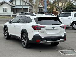 2022 SUBARU
OUTBACK AWD TOURING