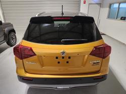 2025 Suzuki
                Vitara Turbo Shadow