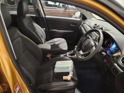 2025 Suzuki
                Vitara Turbo Shadow