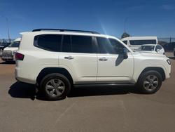 2021 Toyota LANDCRUISER Sahara White