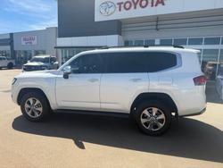 2021 Toyota LANDCRUISER Sahara White
