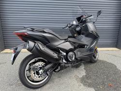 2025 Yamaha Tmax 560 (XP560D) Tech Max Crystal Graphite
