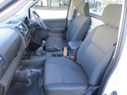 2013 Nissan Navara RX