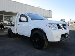 2013 Nissan Navara RX