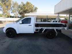 2013 Nissan Navara RX