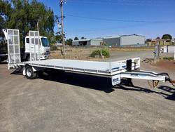 2019 TAG A LONG 7,5 Metre 25Ft Allextras Tool Box Water Bottle Spare Bhp Steel WHITE