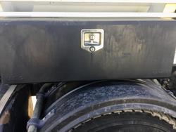 2013 Hino 2844 6X4 Trout River Live Bottom Body Ex Govt Low Klm Chip Spreader All Extras Fract New 2844 6X4 RIGIDS WHITE