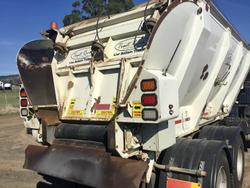 2013 Hino 2844 6X4 Trout River Live Bottom Body Ex Govt Low Klm Chip Spreader All Extras Fract New 2844 6X4 RIGIDS WHITE