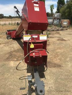 2023 Meridian SLMD 12 72 Swing Away Auger