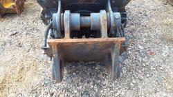 Custom Clamshell Bucket With Rotator