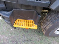 2025 Isuzu F Series FYH 300-350 White