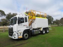 2024 UD Cw Series White