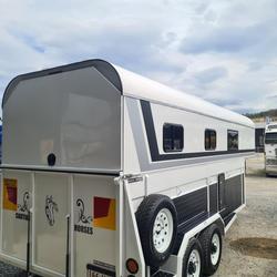 2024 McNeill 3 Horse Enclosed Gooseneck White