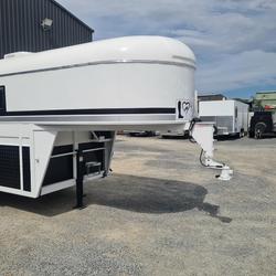 2024 McNeill 3 Horse Enclosed Gooseneck White