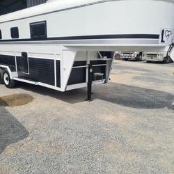 2024 McNeill 3 Horse Enclosed Gooseneck White