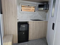 2024 McNeill 3 Horse Enclosed Gooseneck White