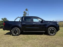 2025 NISSAN NP300 NAVARA ST-X