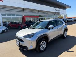 2025 Toyota Yaris Cross Hybrid GX Stunning Silver