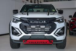 2025 Isuzu D-MAX BLADE