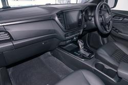 2025 Isuzu D-MAX BLADE