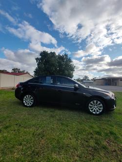 2012 Holden
                Cruze CDX