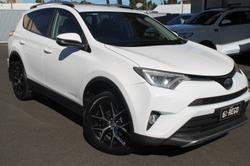2017 Toyota
RAV4 GXL