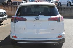 2017 Toyota
RAV4 GXL