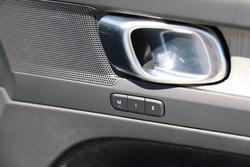 2025 Volvo XC40 Plus B4