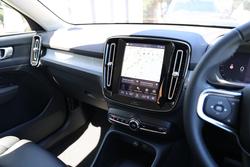 2025 Volvo XC40 Plus B4