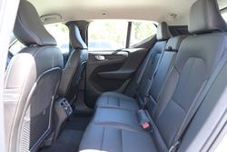 2025 Volvo XC40 Plus B4