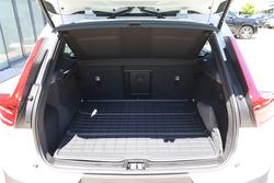 2025 Volvo XC40 Plus B4