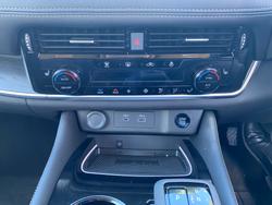 2025 Nissan
X-TRAIL Ti-L