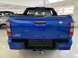 2025 ISUZU D-MAX XT