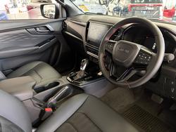 2025 ISUZU D-MAX XT