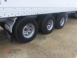 2002 Maxitrans 34 Pallet Pantech B Double Set