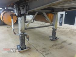 2002 Maxitrans 34 Pallet Pantech B Double Set