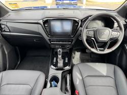 2025 ISUZU D-MAX XT