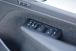 2025 Volvo XC40 Plus B4