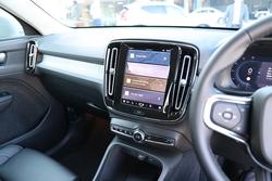 2025 Volvo XC40 Plus B4