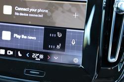 2025 Volvo XC40 Plus B4