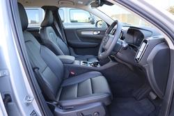 2025 Volvo XC40 Plus B4