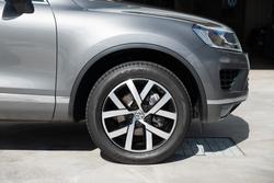 2017 Volkswagen Touareg Monochrome
