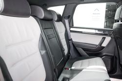 2017 Volkswagen Touareg Monochrome