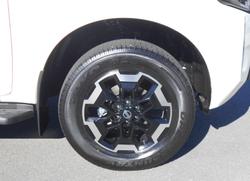 2025 Nissan Navara ST-X